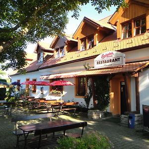 Velešín Pension & Restaurant U Konske Drahy Holkov Exterior photo