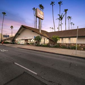 Vagabond Inn ונטורה Exterior photo