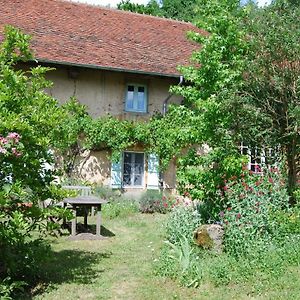 לינה וארוחת בוקר Marcilly-la-Gueurce La Tour Exterior photo