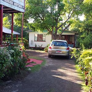 Blue Hole Shades Cottage Guesthouse Exterior photo