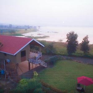 נאסיק Lake View Holiday Villa Near Sula Wine Yard With 3 Bdrms Exterior photo