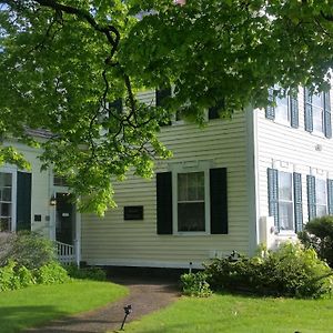 Vergennes Strong House Inn Exterior photo