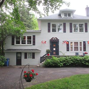 Trois-Rivières Gite Saint-Laurent Exterior photo