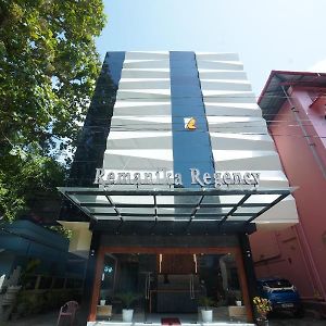 מלון Guruvāyūr Remanika Regency Exterior photo