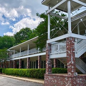 סנט פרנציסוויל The Lodge At The Bluffs Exterior photo