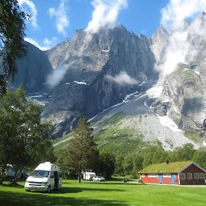 הוילה אנדלסנס Trollveggen Camping Exterior photo