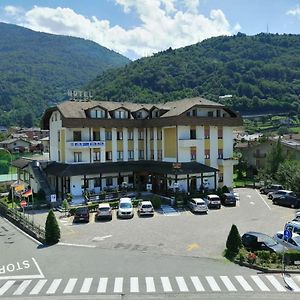 מורבניו Hotel Rezia Valtellina Exterior photo
