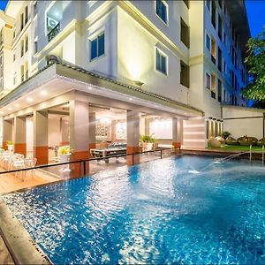 Ban Khlong Bang Krathiam Patra Luxury Hotel Suvarnabhumi Exterior photo