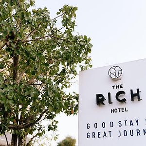 Nakhonratchasima The Rich Hotel Exterior photo