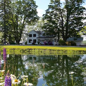 Newfield Enfield Manor Bed&Breakfast And Vacation Rental Exterior photo