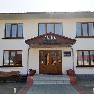 מלון Riscani Adina Exterior photo