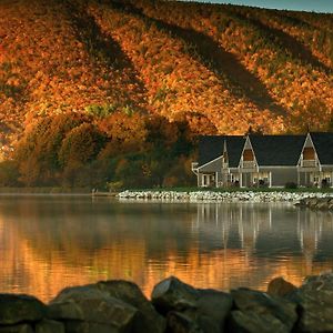 Whycocomagh Keltic Quay Cottages & Bayfront Lodge Exterior photo