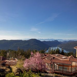 Malahat Villa Eyrie Resort Exterior photo