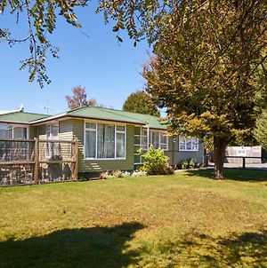 אגם טה אנאו Accommodation Fiordland -The Three Bedroom House At 226A Milford Road Exterior photo