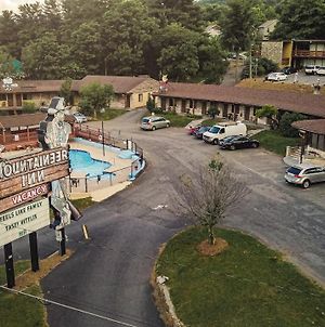 The Mountaineer Inn - אשוויל Exterior photo