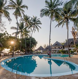 אורואה Paradise Beach Resort & Spa Exterior photo