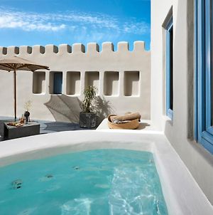 Pýrgos Luna Santorini Suites Exterior photo