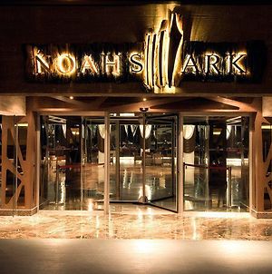 מלון Vokolidha Noah'S Ark Deluxe Exterior photo