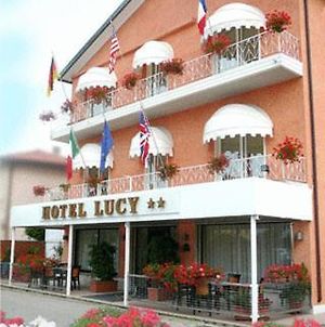 קמפלטו Hotel Lucy Exterior photo
