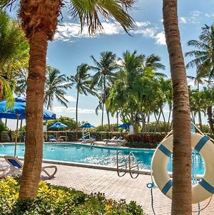 Radisson Resort מיאמי ביץ' Exterior photo