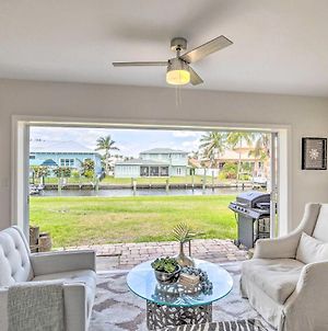 Palm City Canalfront Family Home With Boat Dock And Games! Exterior photo