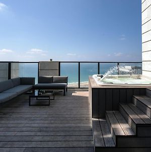 דירות בת ים Yalarent Sea-Breeze Penthouse With Jacuzzi Exterior photo
