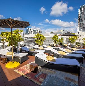 מיאמי ביץ' Riviera Suites Exterior photo