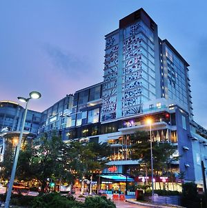 סובאנג ג'איה Empire Hotel Subang Exterior photo