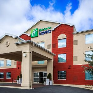 Holiday Inn Express Hotel & Suites Reading, An Ihg Hotel Exterior photo