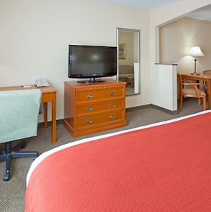 Days Inn & Suites By Wyndham La Crosse-Onalaska Room photo