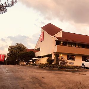 Red Roof Inn ברידג'טון Exterior photo