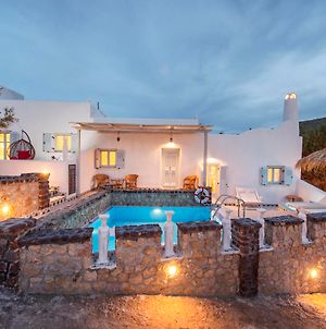 אימרוביגלי Starlight Luxury Seaside Villa & Suites Exterior photo