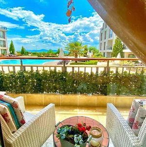 בורגאס Diamond Apartment №1 - Relax Holiday Views Sea And Pool Exterior photo