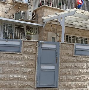 ירושלים Yair Room Apartment Exterior photo