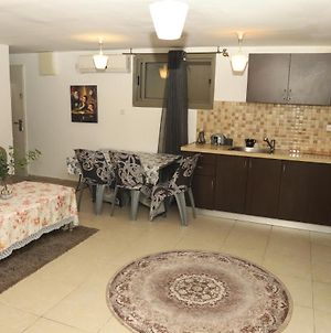 New Spacious, & Cozy 3 Room Apartment In Beit Shemesh Exterior photo