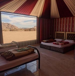 לינה וארוחת בוקר וואדי רם Beduin Star Trail Camp Exterior photo