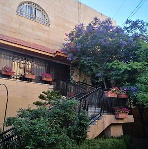 מאדאבה Faris Apartment Exterior photo