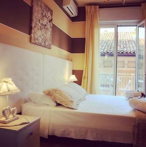 ורונה La Casetta Di Lina Rooms And Apartments Exterior photo