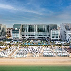 Hilton Dubai Palm Jumeirah Exterior photo