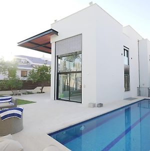 Herzelia Wonderful Villa 500M From The Beach With A Pool Exterior photo