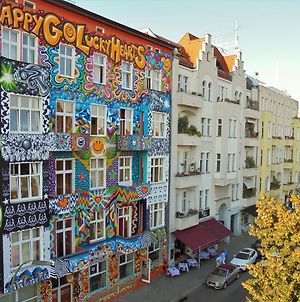 ברלין Happy Go Lucky Hotel + Hostel Exterior photo