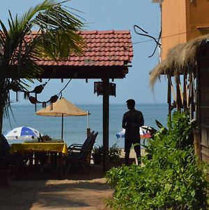 אגונדה Soulmate Beach Resort Exterior photo