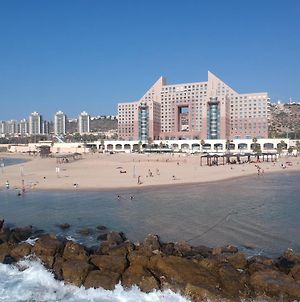 Almog Beach Apartments מגדלי חוף הכרמל חיפה Exterior photo