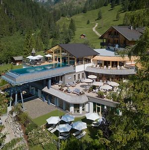 Sankt Lorenzen im Lesachtal Almwellness-Resort Tuffbad Exterior photo