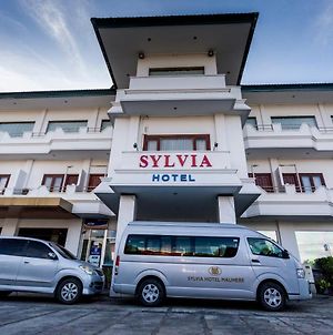 Sylvia Hotel מאומרה Exterior photo