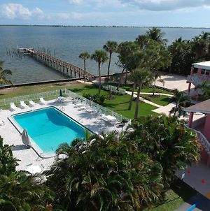 ג'נסן ביץ' Caribbean Shores Waterfront Resort Exterior photo