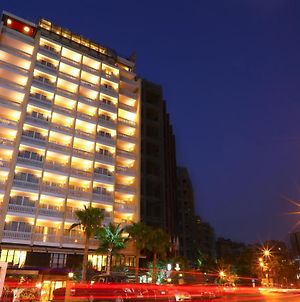 מלון Intercontinental Le Vendome ביירות Exterior photo