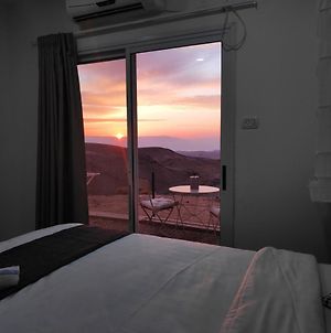 ערד Dead Sea Desert'S Edge Exterior photo