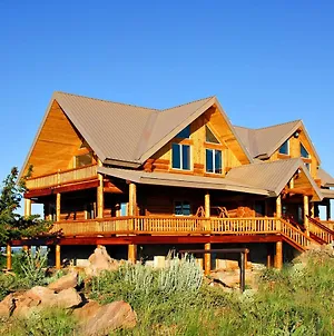 Newdale Luxe Lodge In The Tetons For Large Group Retreats! Exterior photo
