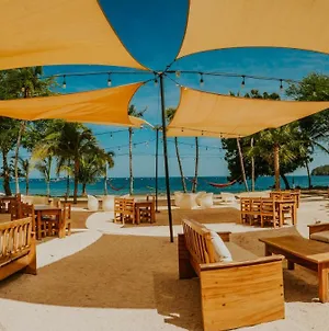 קוקו Cafe De Playa Beach Front Hotel Exterior photo